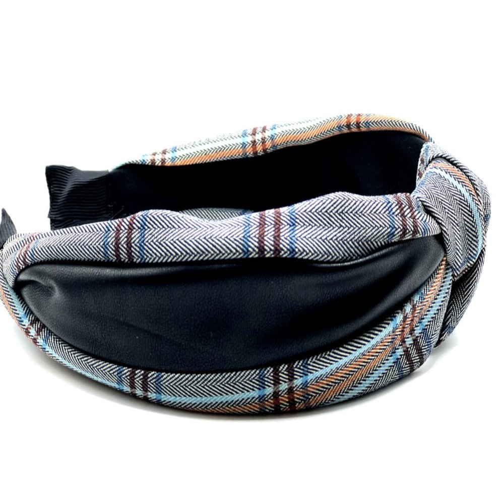 Knot Headband in Black PU Leather - Picture 3 of 3